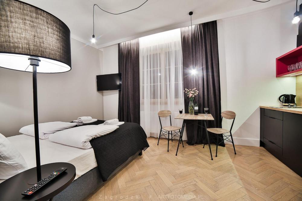 Saint Thomas Corner - By Upstairs Aparthotel Krakow Phòng bức ảnh